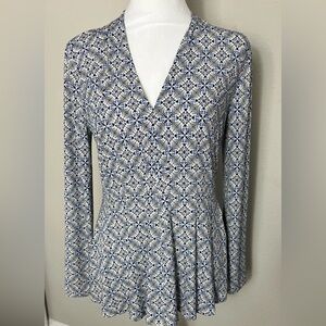White Blue Black Printed Long Sleeve V-Neck Top Size Small